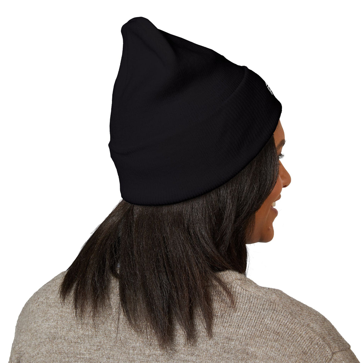 peak. classic cuffed beanie - black.